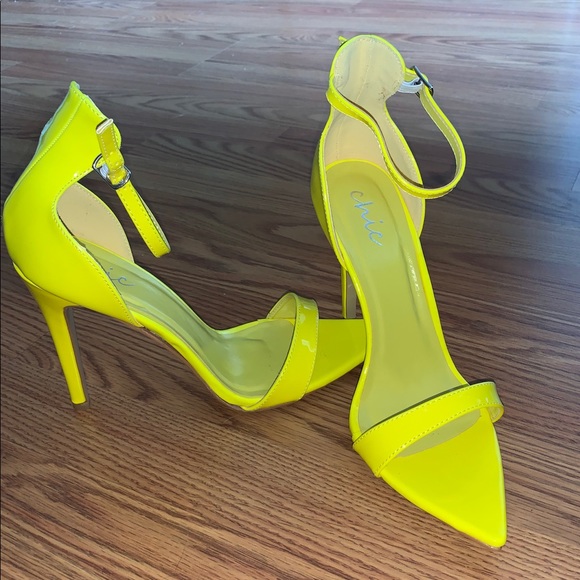 Women’s stiletto shoes - Picture 2 of 2
